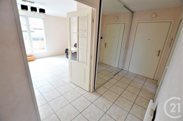 Afficher la photo en grand Appartement F3 à vendre - 3 pièces - 70.5 m2 - ST JEAN DE BRAYE - 45 - CENTRE - Century 21 Premium