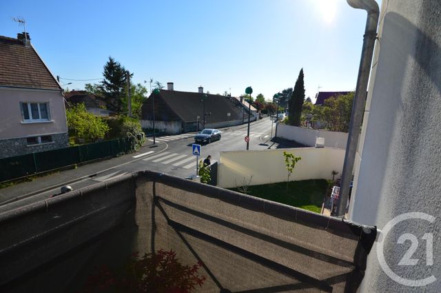 Appartement F3 à louer - 3 pièces - 58.0 m2 - ST JEAN DE BRAYE - 45 - CENTRE - Century 21 Premium Appartement F3 à louer - 3 pièces - 58.0 m2 - ST JEAN DE BRAYE - 45 - CENTRE - Century 21 Premium