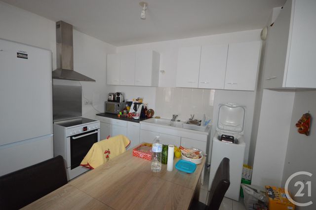 Appartement F3 à louer - 3 pièces - 58.0 m2 - ST JEAN DE BRAYE - 45 - CENTRE - Century 21 Premium Appartement F3 à louer - 3 pièces - 58.0 m2 - ST JEAN DE BRAYE - 45 - CENTRE - Century 21 Premium