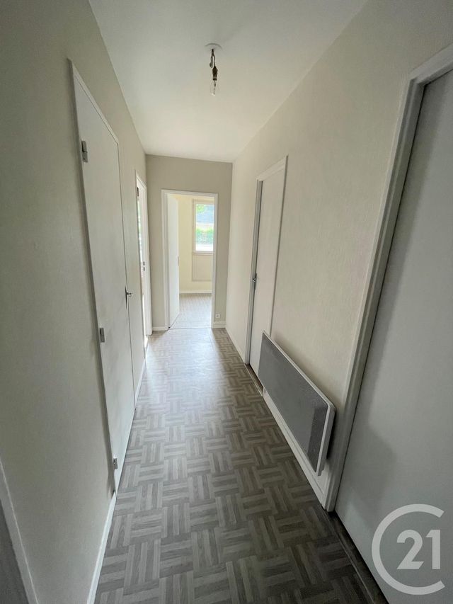 Appartement F2 à louer - 2 pièces - 49.18 m2 - ST JEAN DE BRAYE - 45 - CENTRE - Century 21 Premium Appartement F2 à louer - 2 pièces - 49.18 m2 - ST JEAN DE BRAYE - 45 - CENTRE - Century 21 Premium