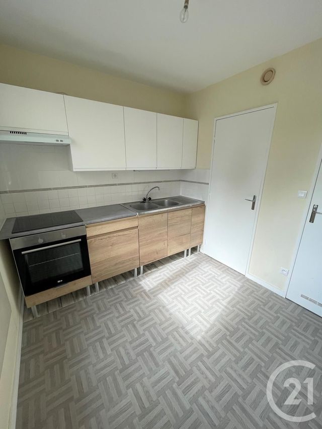 Appartement F2 à louer - 2 pièces - 49.18 m2 - ST JEAN DE BRAYE - 45 - CENTRE - Century 21 Premium Appartement F2 à louer - 2 pièces - 49.18 m2 - ST JEAN DE BRAYE - 45 - CENTRE - Century 21 Premium