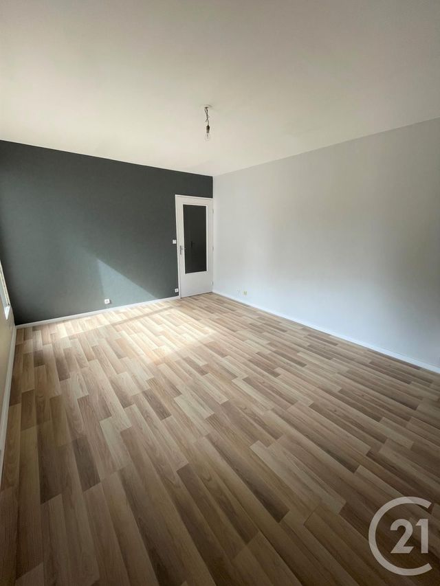 Appartement F2 à louer - 2 pièces - 49.18 m2 - ST JEAN DE BRAYE - 45 - CENTRE - Century 21 Premium Appartement F2 à louer - 2 pièces - 49.18 m2 - ST JEAN DE BRAYE - 45 - CENTRE - Century 21 Premium
