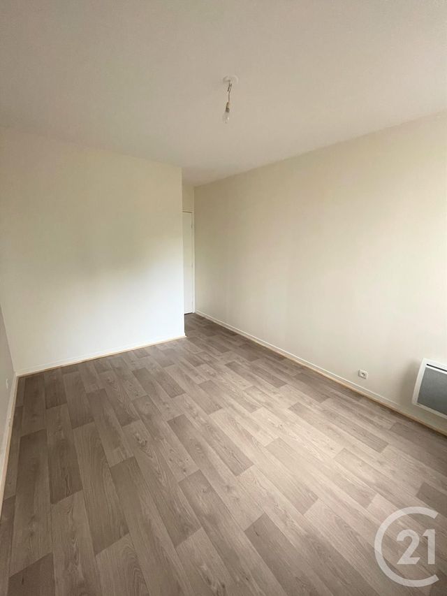Appartement F2 à louer - 2 pièces - 49.18 m2 - ST JEAN DE BRAYE - 45 - CENTRE - Century 21 Premium Appartement F2 à louer - 2 pièces - 49.18 m2 - ST JEAN DE BRAYE - 45 - CENTRE - Century 21 Premium