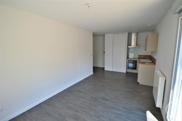 Appartement F2 à louer - 2 pièces - 36.41 m2 - ST JEAN DE BRAYE - 45 - CENTRE - Century 21 Premium Appartement F2 à louer - 2 pièces - 36.41 m2 - ST JEAN DE BRAYE - 45 - CENTRE - Century 21 Premium