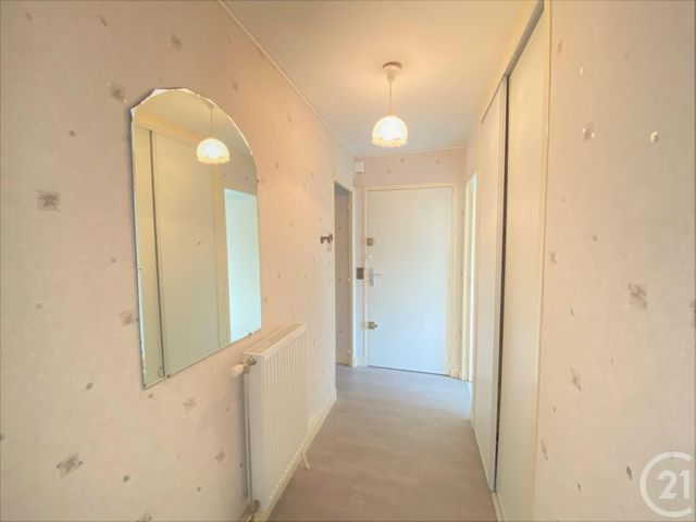Appartement F3 à louer - 3 pièces - 66.05 m2 - ST JEAN DE BRAYE - 45 - CENTRE - Century 21 Premium Appartement F3 à louer - 3 pièces - 66.05 m2 - ST JEAN DE BRAYE - 45 - CENTRE - Century 21 Premium