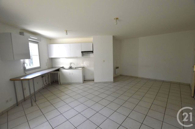 Appartement F3 à vendre - 3 pièces - 62.0 m2 - ST JEAN DE BRAYE - 45 - CENTRE - Century 21 Premium Appartement F3 à vendre - 3 pièces - 62.0 m2 - ST JEAN DE BRAYE - 45 - CENTRE - Century 21 Premium
