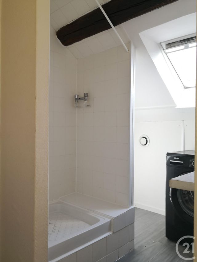 Appartement F2 à vendre - 2 pièces - 35.2 m2 - 45 - CENTRE - Century 21 Premium Appartement F2 à vendre - 2 pièces - 35.2 m2 - 45 - CENTRE - Century 21 Premium