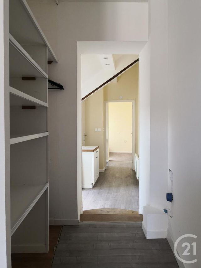 Appartement F2 à vendre - 2 pièces - 35.2 m2 - 45 - CENTRE - Century 21 Premium Appartement F2 à vendre - 2 pièces - 35.2 m2 - 45 - CENTRE - Century 21 Premium