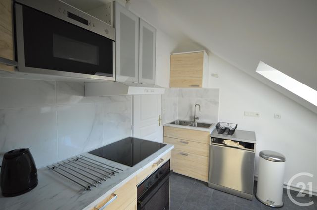 Appartement F2 à louer - 2 pièces - 37.28 m2 - ST JEAN DE BRAYE - 45 - CENTRE - Century 21 Premium Appartement F2 à louer - 2 pièces - 37.28 m2 - ST JEAN DE BRAYE - 45 - CENTRE - Century 21 Premium