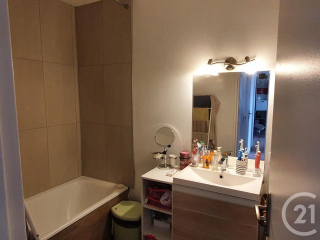 Afficher la photo en grand Appartement F3 à vendre - 3 pièces - 66.0 m2 - FLEURY LES AUBRAIS - 45 - CENTRE - Century 21 Premium