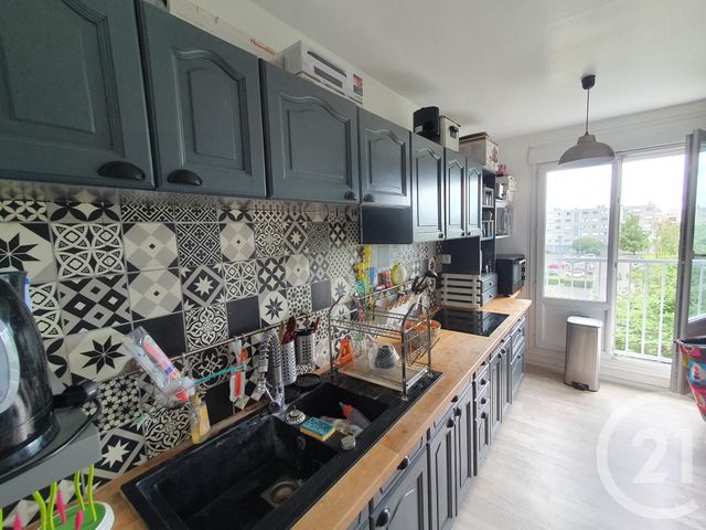 Afficher la photo en grand Appartement F3 à vendre - 3 pièces - 66.0 m2 - FLEURY LES AUBRAIS - 45 - CENTRE - Century 21 Premium