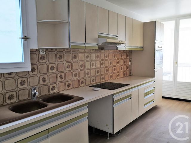 Afficher la photo en grand Appartement T3 à vendre - 4 pièces - 80.1 m2 - ORLEANS - 45 - CENTRE - Century 21 Premium
