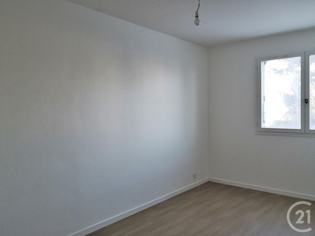 Afficher la photo en grand Appartement T3 à vendre - 4 pièces - 80.1 m2 - ORLEANS - 45 - CENTRE - Century 21 Premium