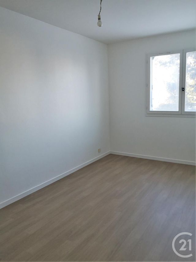 Afficher la photo en grand Appartement T3 à vendre - 4 pièces - 80.1 m2 - ORLEANS - 45 - CENTRE - Century 21 Premium