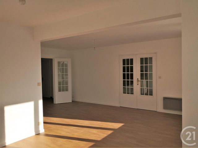 Afficher la photo en grand Appartement T3 à vendre - 4 pièces - 80.1 m2 - ORLEANS - 45 - CENTRE - Century 21 Premium