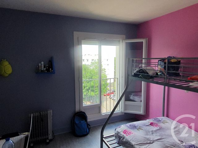 Afficher la photo en grand Appartement F4 à vendre - 4 pièces - 75.7 m2 - FLEURY LES AUBRAIS - 45 - CENTRE - Century 21 Premium