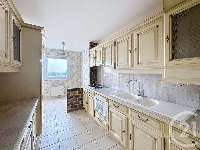 Appartement F4 à vendre ST JEAN DE BRAYE