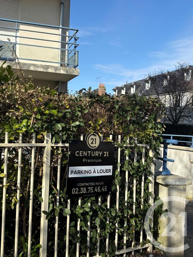Parking à louer - 11,50 m2 - St Jean De Braye - 45 - CENTRE