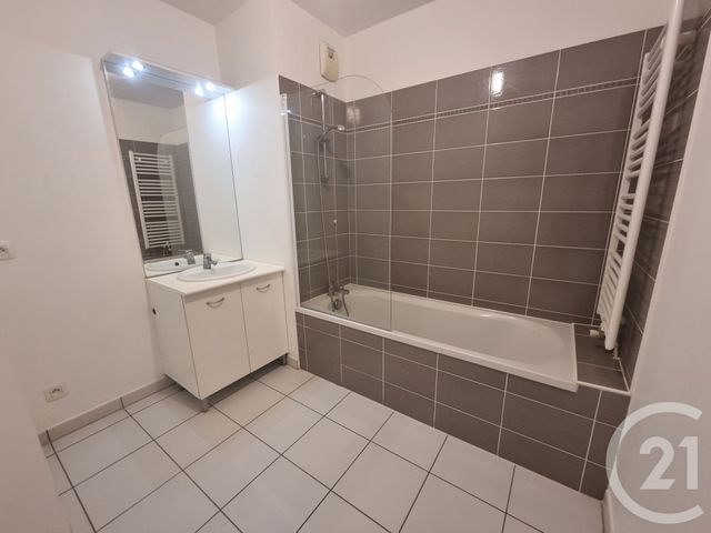 Appartement F3 à vendre - 3 pièces - 64,10 m2 - Orleans - 45 - CENTRE
