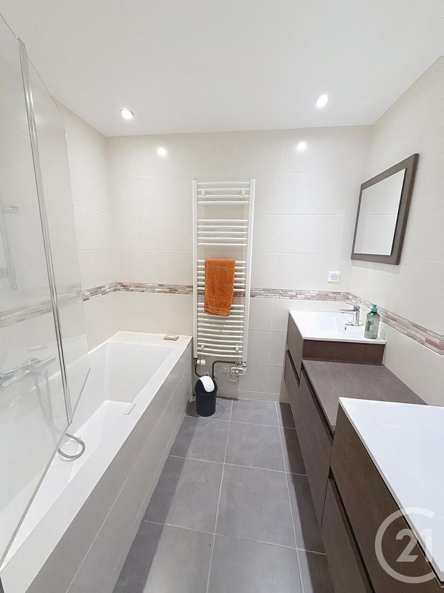 Maison &agrave; louer - 6 pi&egrave;ces - 126 m2 - St Jean De Braye - 45 - CENTRE