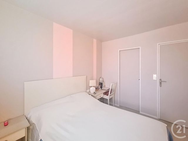 Appartement à vendre - 4 pièces - 70,27 m2 - Fleury Les Aubrais - 45 - CENTRE