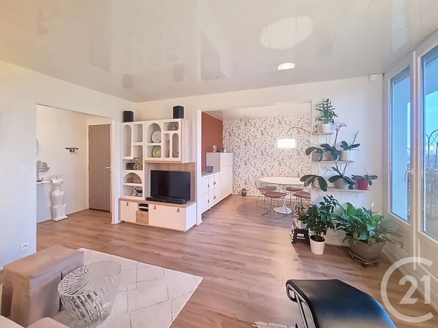 Appartement à vendre - 4 pièces - 70,27 m2 - Fleury Les Aubrais - 45 - CENTRE