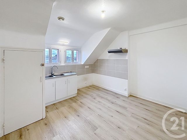 Appartement F2 à louer ST JEAN DE BRAYE