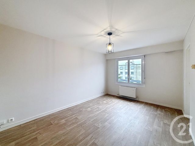 Appartement F1 à louer ST JEAN DE BRAYE