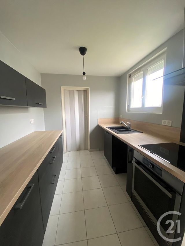 Appartement F4 &agrave; louer - 4 pi&egrave;ces - 80,60 m2 - St Jean De Braye - 45 - CENTRE