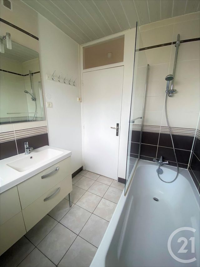 Appartement F4 &agrave; louer - 4 pi&egrave;ces - 80,60 m2 - St Jean De Braye - 45 - CENTRE