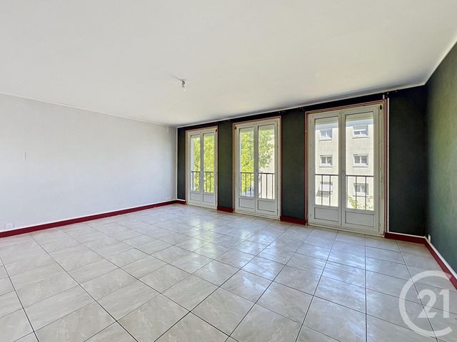 Appartement F4 à vendre ST JEAN DE BRAYE