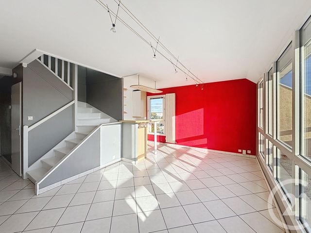 Appartement F3 Duplex à louer ST JEAN DE BRAYE