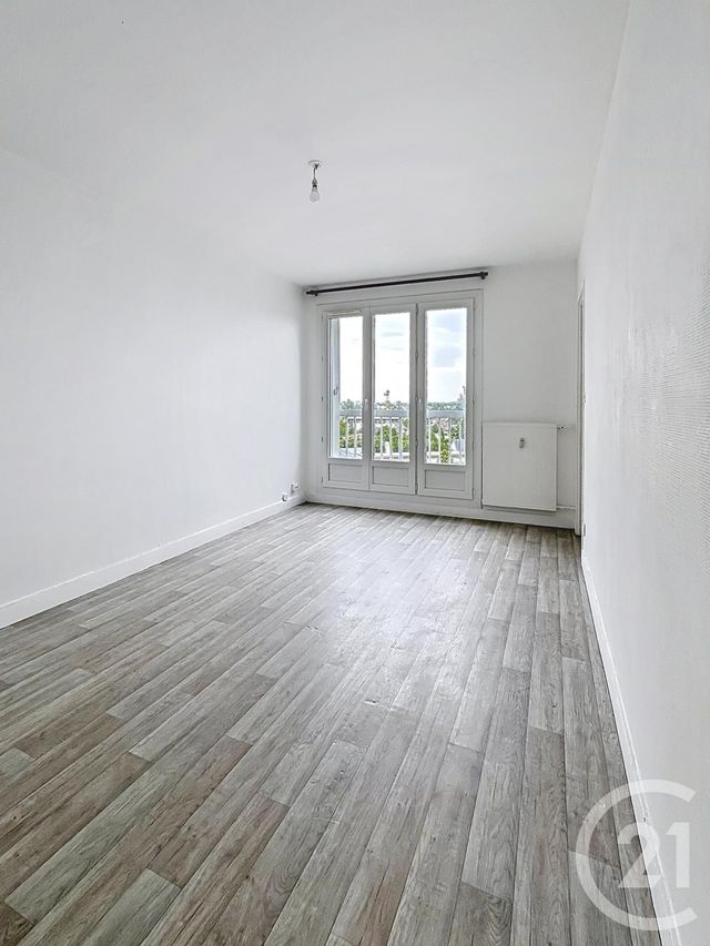 Appartement F1 à louer ST JEAN DE BRAYE