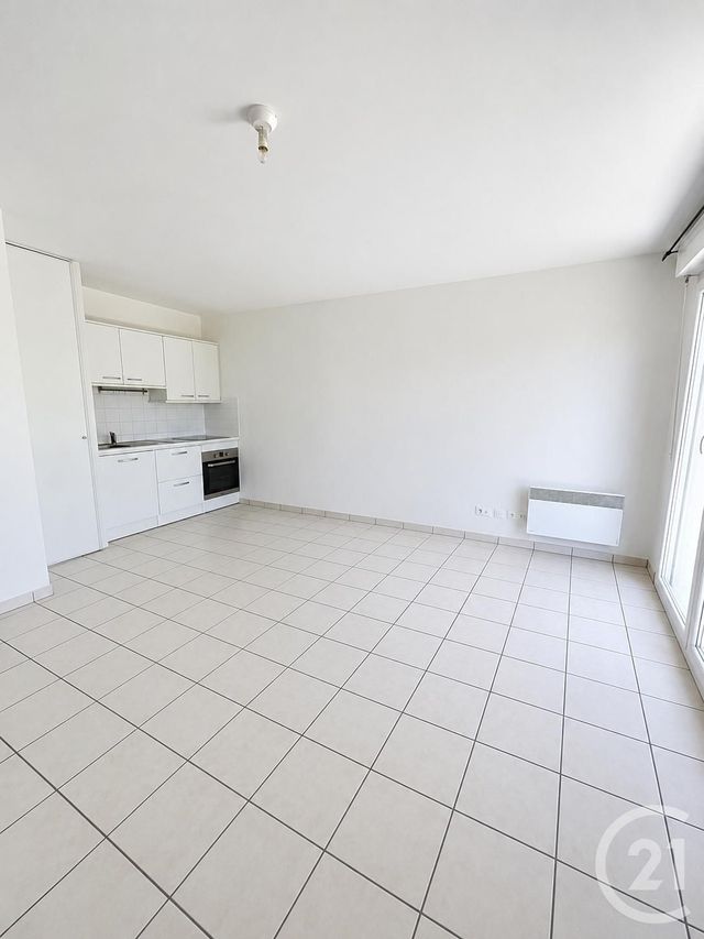 Appartement F2 à louer ST JEAN DE BRAYE