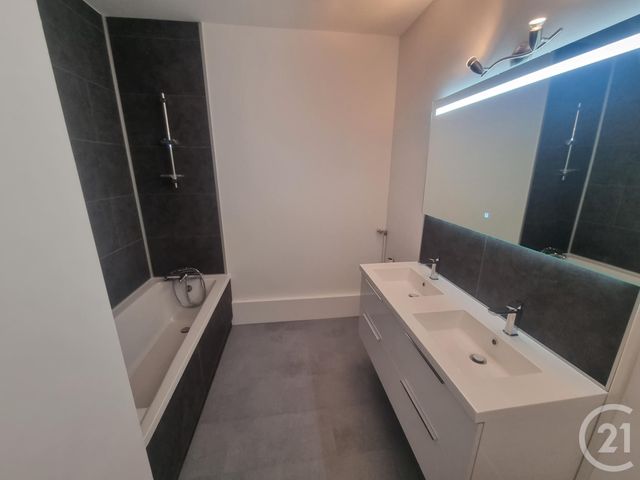 Appartement F3 à vendre - 3 pièces - 63 m2 - Orleans - 45 - CENTRE