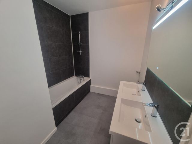 Appartement F3 à vendre - 3 pièces - 63 m2 - Orleans - 45 - CENTRE