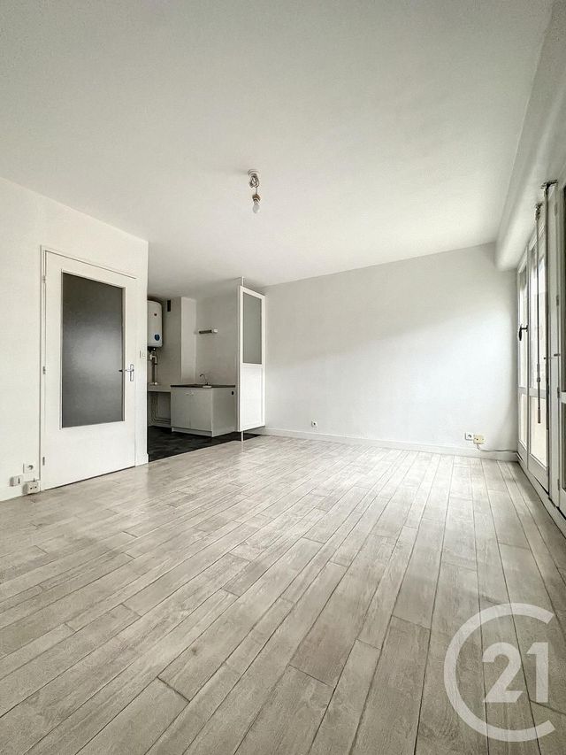 Studio à vendre - 1 pièce - 27,50 m2 - Orleans - 45 - CENTRE