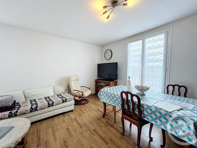 Appartement T3 à vendre - 3 pièces - 67,04 m2 - Fleury Les Aubrais - 45 - CENTRE