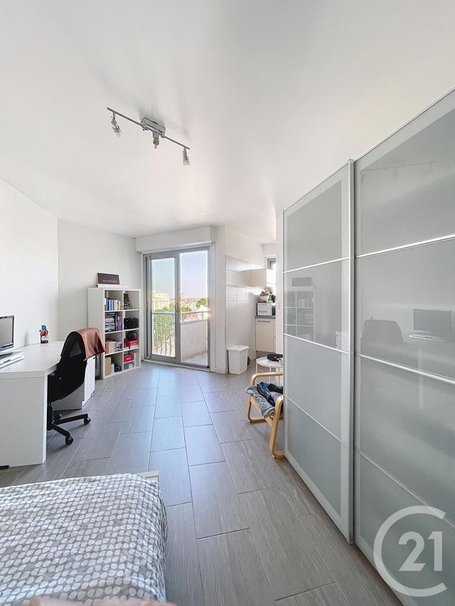 Afficher la photo en grand Appartement F1 à vendre - 1 pièce - 27,93 m2 - Orleans - 45 - CENTRE