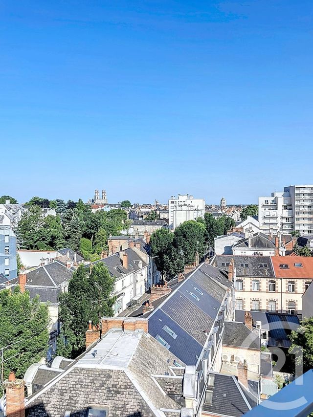 Afficher la photo en grand Appartement F1 à vendre - 1 pièce - 27,93 m2 - Orleans - 45 - CENTRE