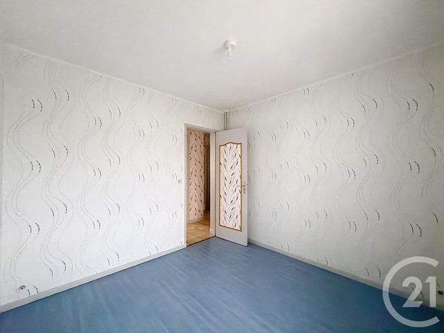 Afficher la photo en grand Appartement F3 à vendre - 3 pièces - 66 m2 - St Jean De La Ruelle - 45 - CENTRE