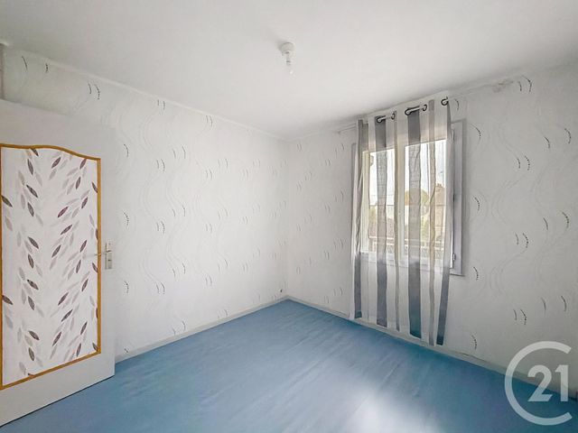 Afficher la photo en grand Appartement F3 à vendre - 3 pièces - 66 m2 - St Jean De La Ruelle - 45 - CENTRE