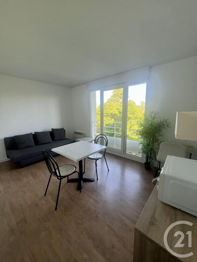 Appartement F1 à louer - 1 pièce - 22,21 m2 - Orleans - 45 - CENTRE