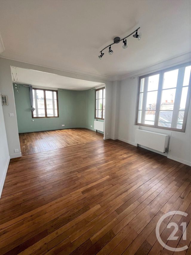 Appartement F2 à louer - 2 pièces - 61,68 m2 - Orleans - 45 - CENTRE