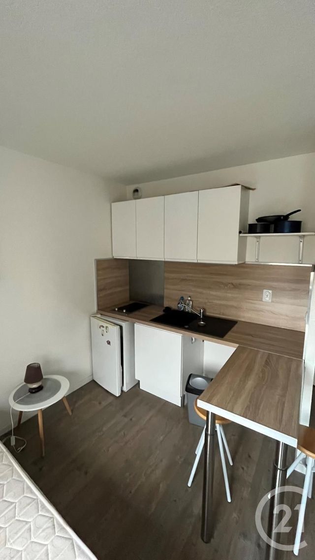 Appartement Studio à louer - 1 pièce - 17,50 m2 - Orleans - 45 - CENTRE