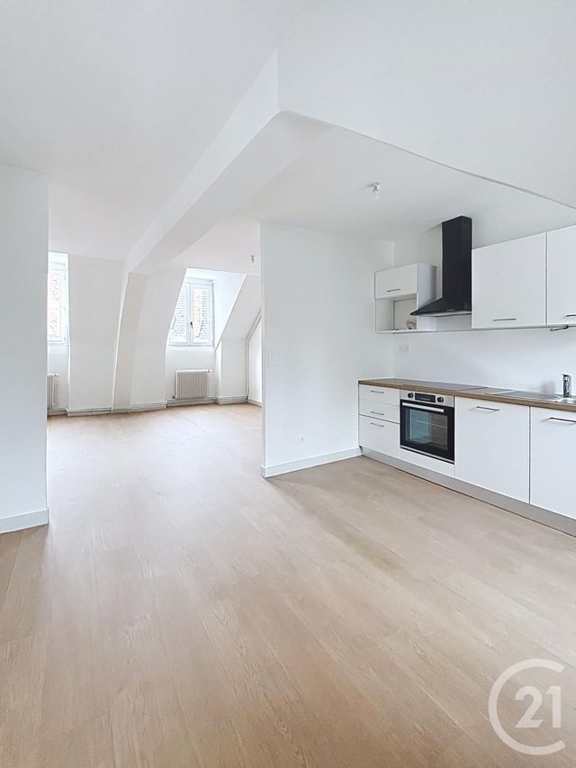 Appartement F4 à louer - 4 pièces - 92,41 m2 - Orleans - 45 - CENTRE