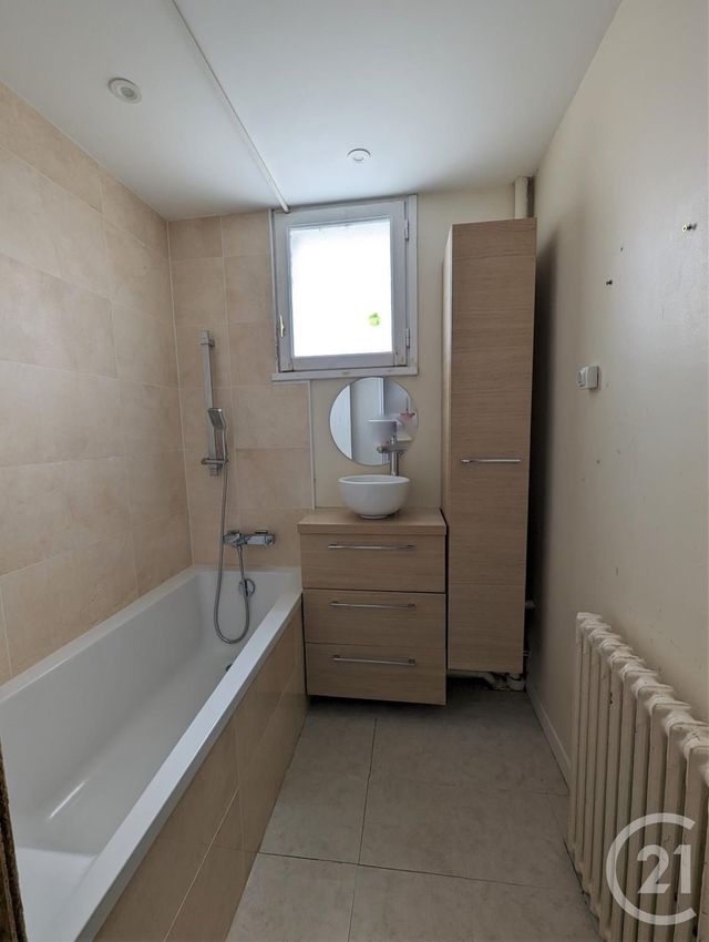 Appartement F4 &agrave; vendre - 4 pi&egrave;ces - 77,90 m2 - St Jean De La Ruelle - 45 - CENTRE