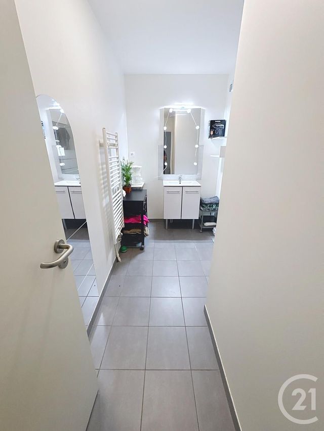 Afficher la photo en grand Appartement F2 à vendre - 2 pièces - 45,47 m2 - Orleans - 45 - CENTRE