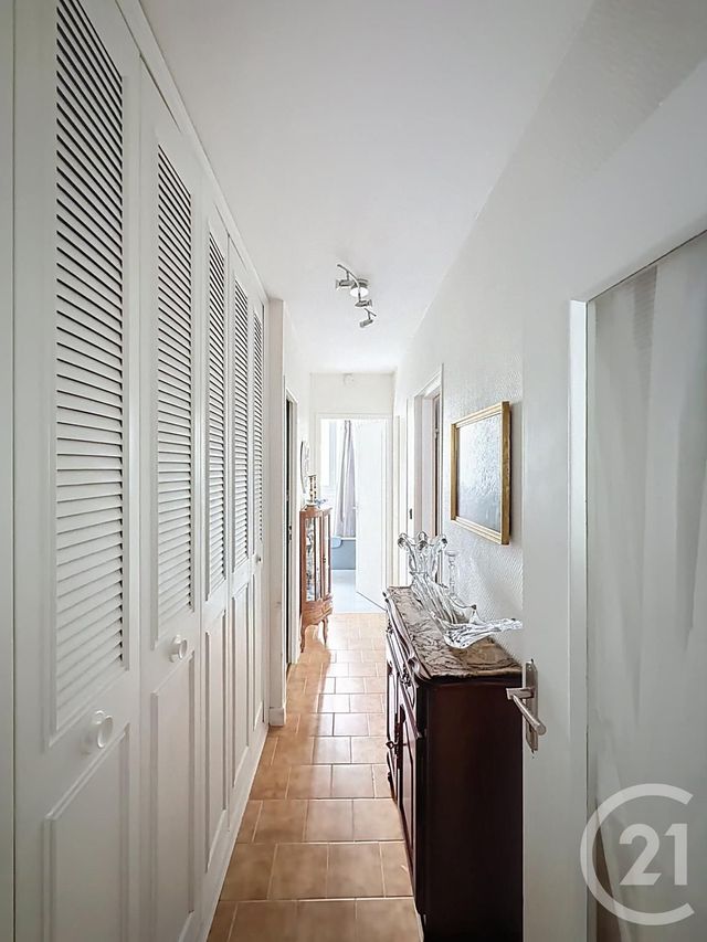 Afficher la photo en grand Appartement F3 à vendre - 3 pièces - 61,19 m2 - St Jean Le Blanc - 45 - CENTRE