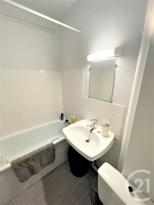 Appartement F1 à louer - 1 pièce - 20,90 m2 - Orleans - 45 - CENTRE